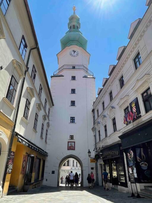 Good Old Times Apartment Bratislava Exterior foto